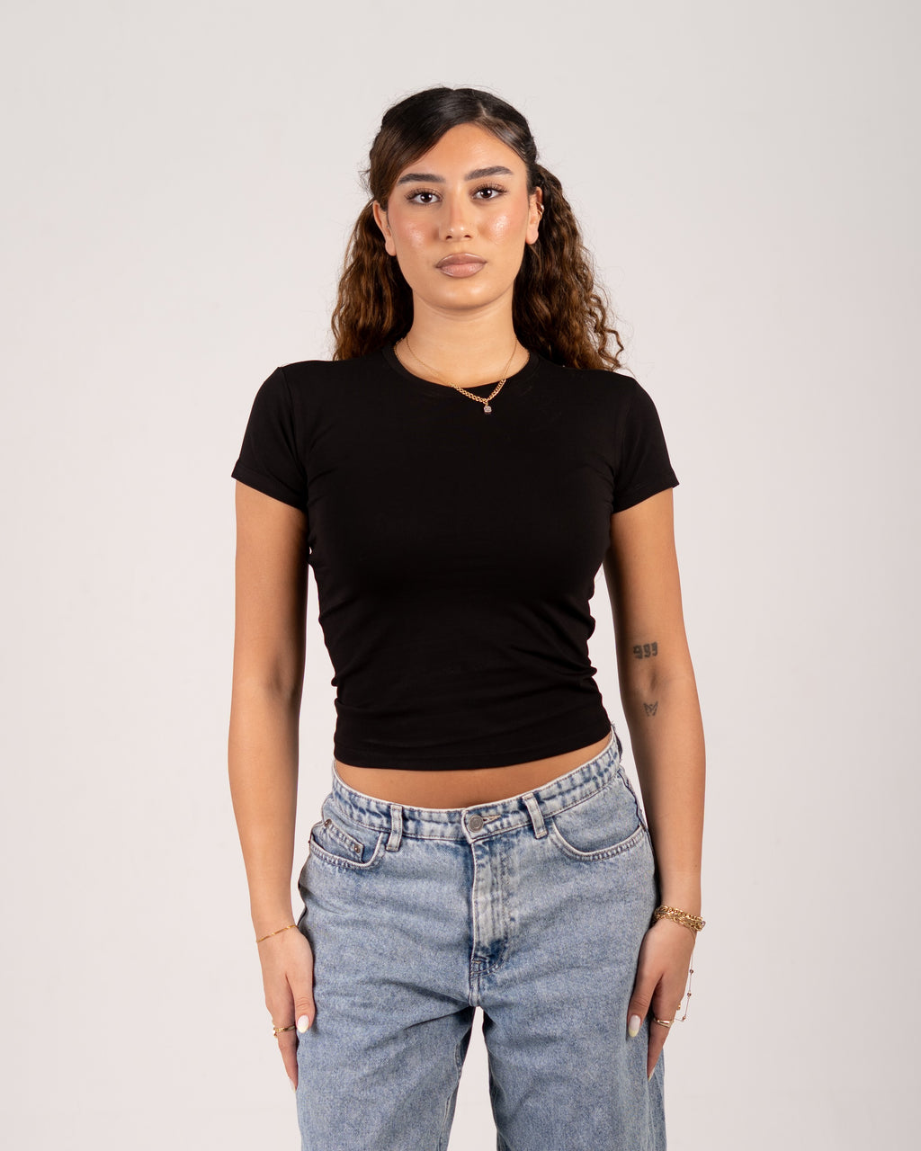 SHORT SLEEVES BLACK